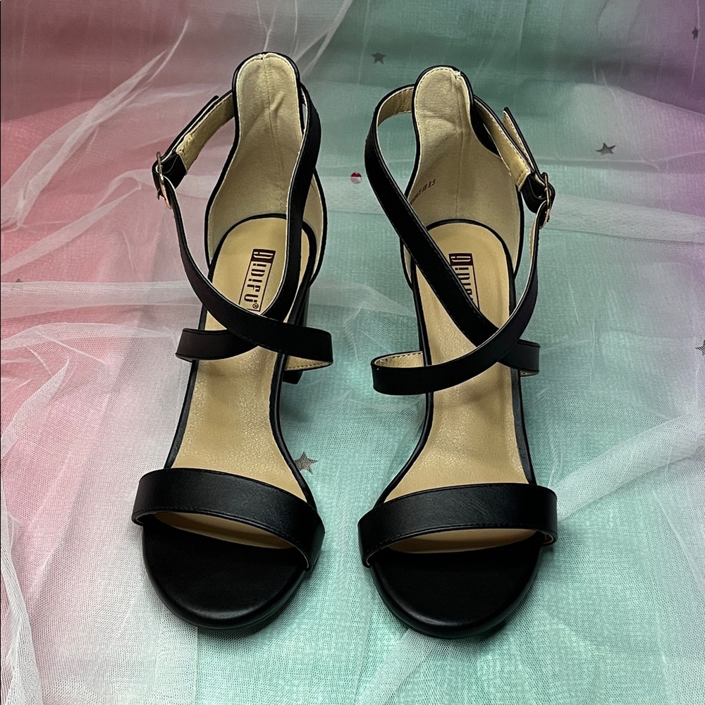 IDIFU Black Strappy Heels
